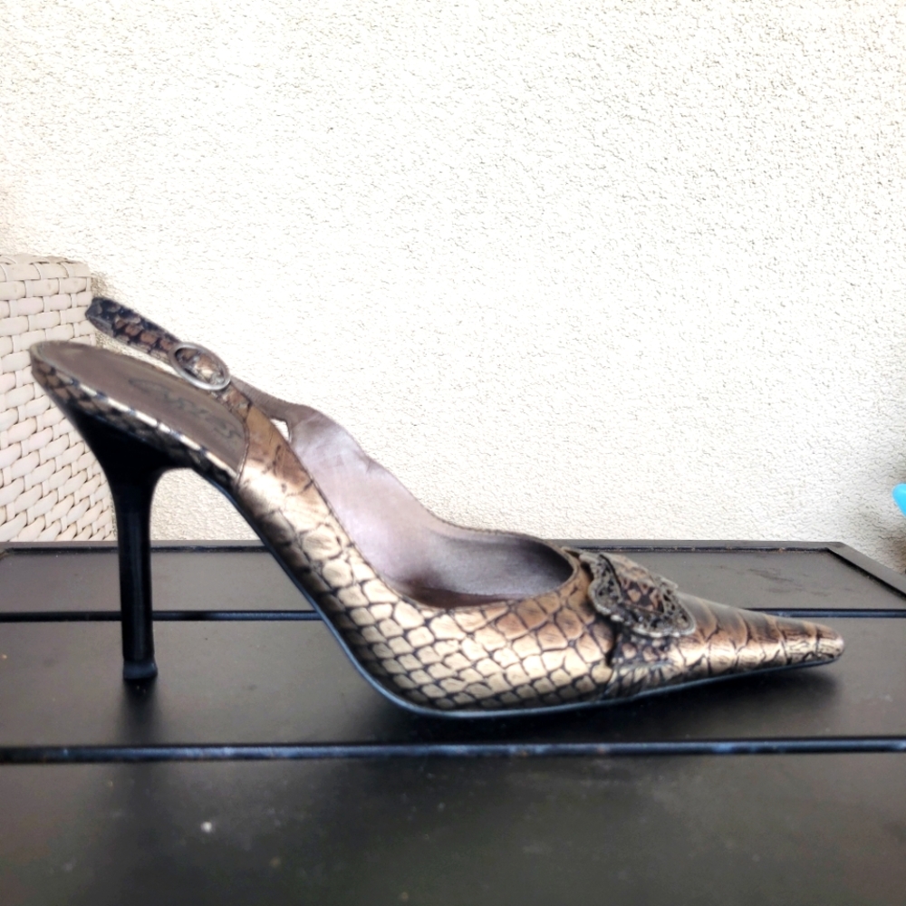 Carlos Santana, pumps, size 7